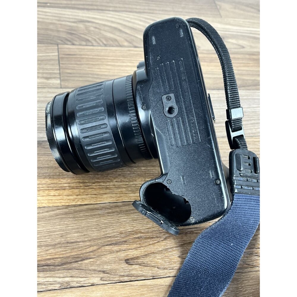 Canon EOS Rebel S II 35mm SLR Film Camera w/ lens. PARTS READ - Picture 2 of 9